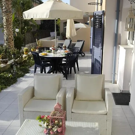 Maya's - Complimentary Airport Transport Apartament *